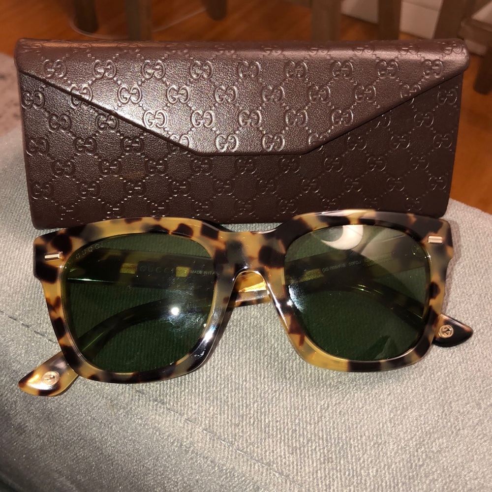 GUCCI SUNGLASSES. BRAND NEW!!!